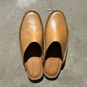 Mohinders Men’s Solid Slide